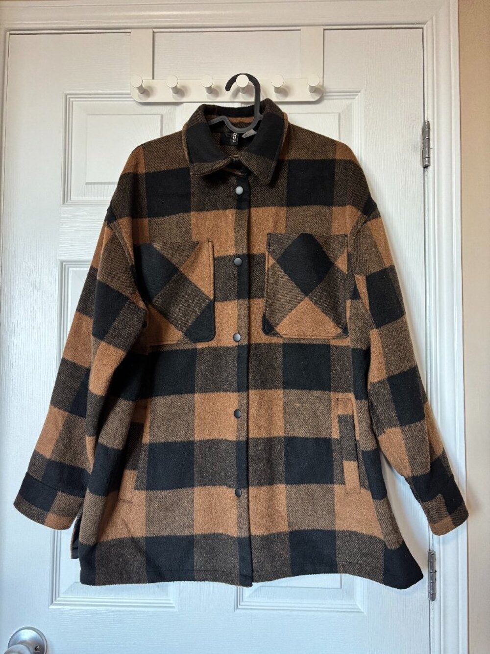 H&M // Oversized Plaid Jacket (Size S)